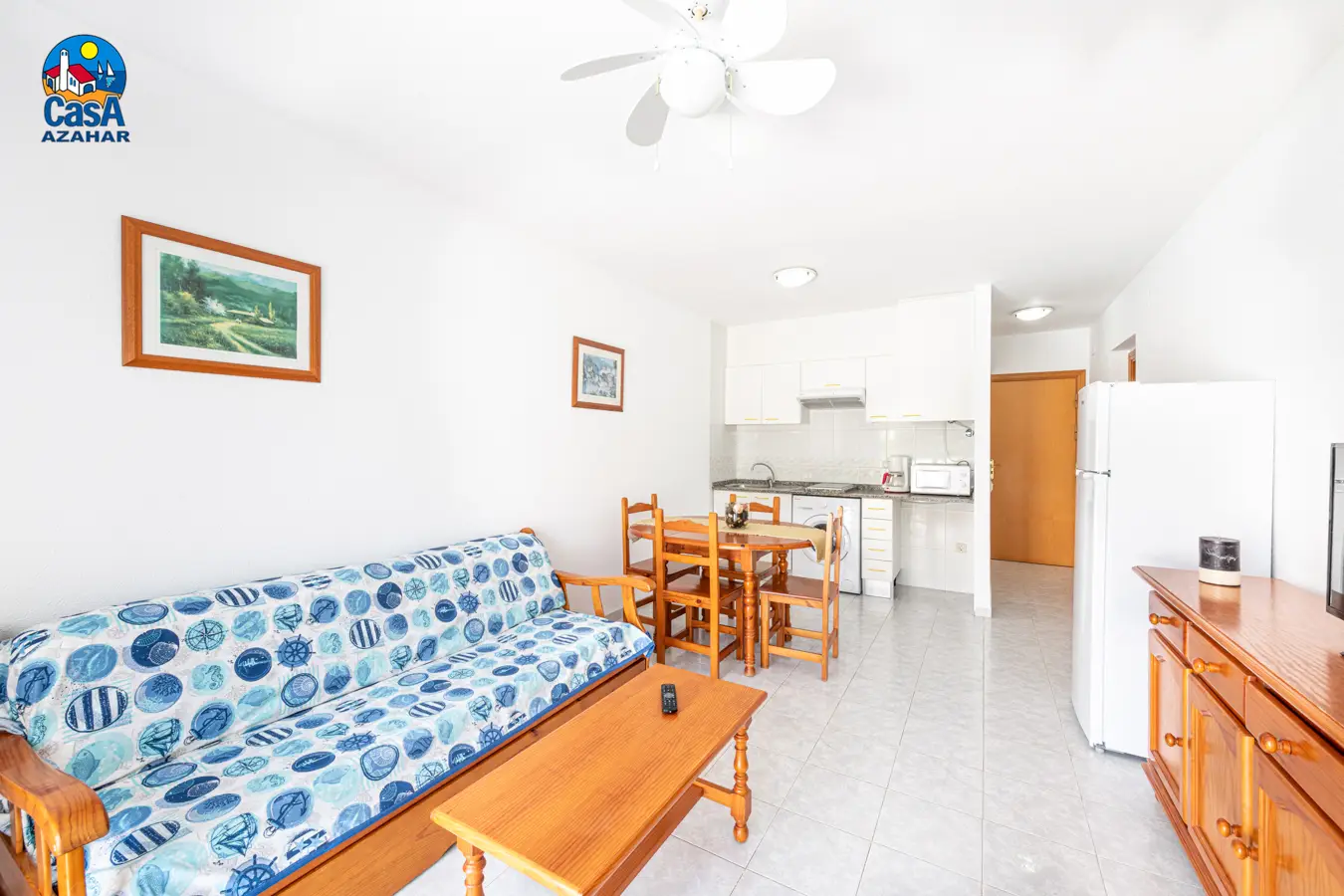 Ausgestattete offene Küche in einer Wohnung der Ferienanlage Al Andalus
